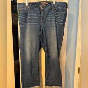 Torrid Crop Boyfriend Size 18